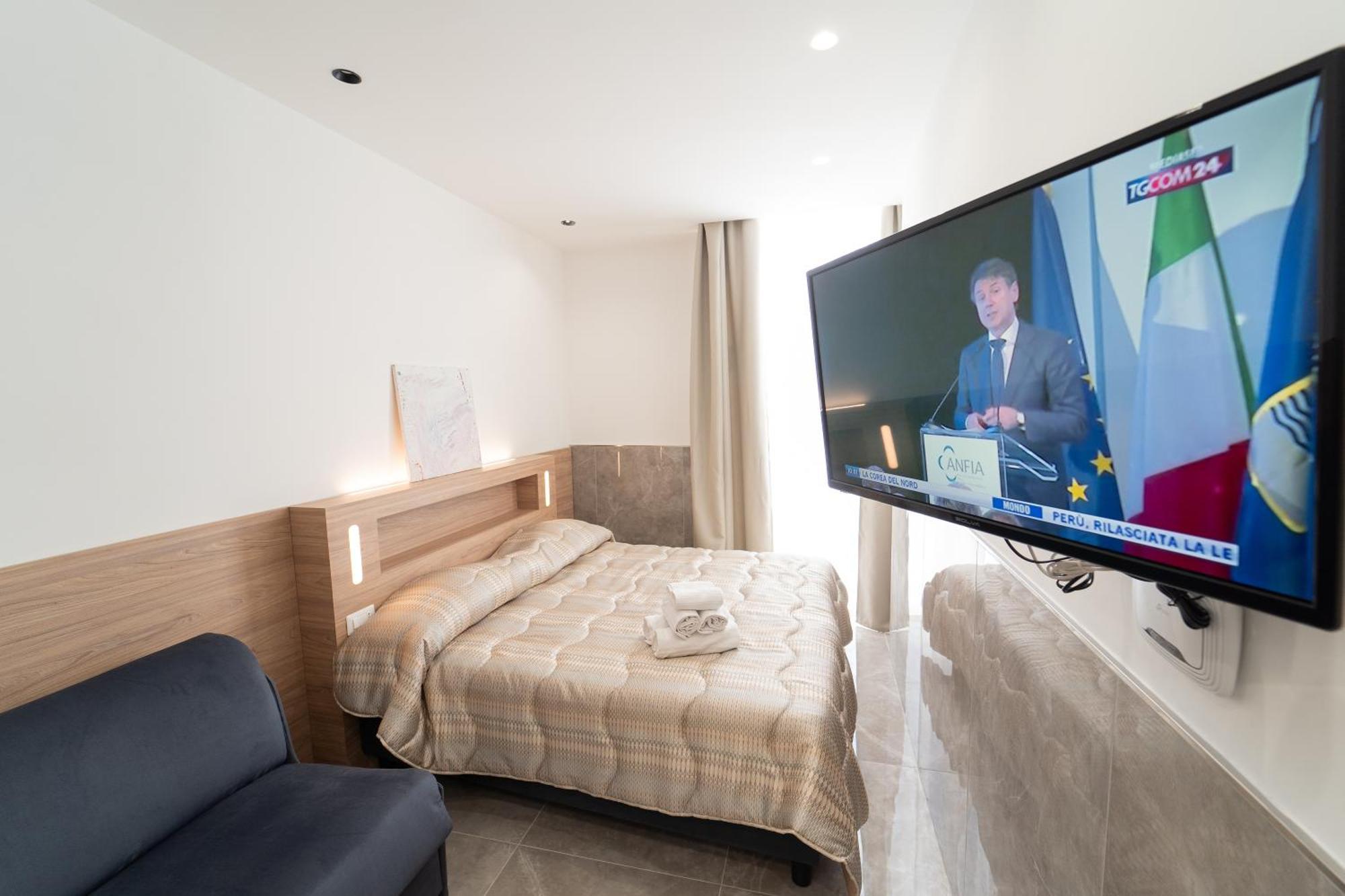 Le 4 Stagioni Dante H Centro, By Clapa Group Guest house Naples