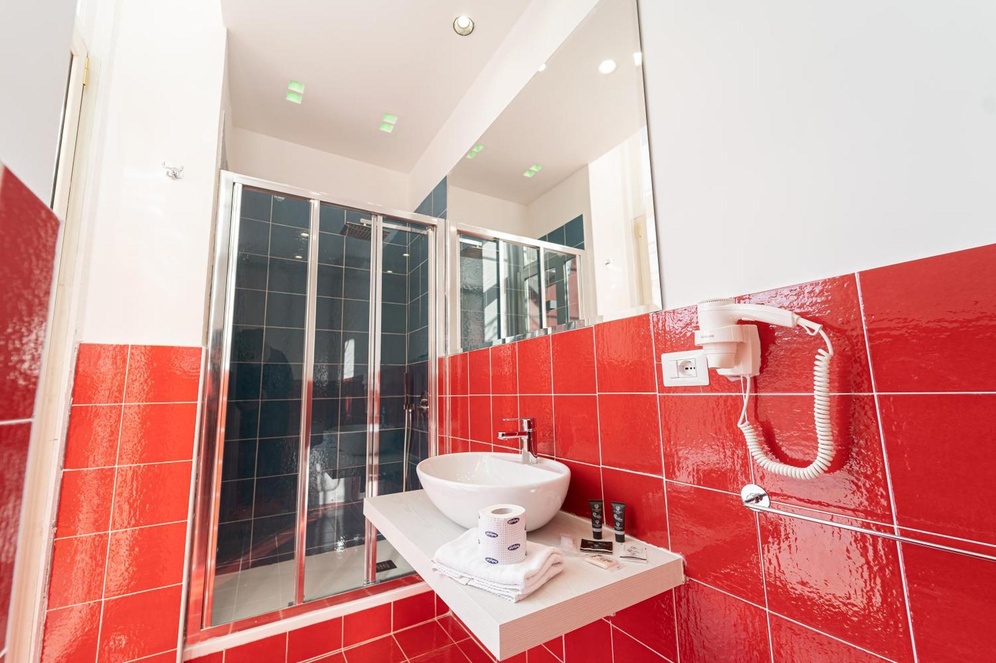 Le 4 Stagioni Dante H Centro, By Clapa Group Guest house