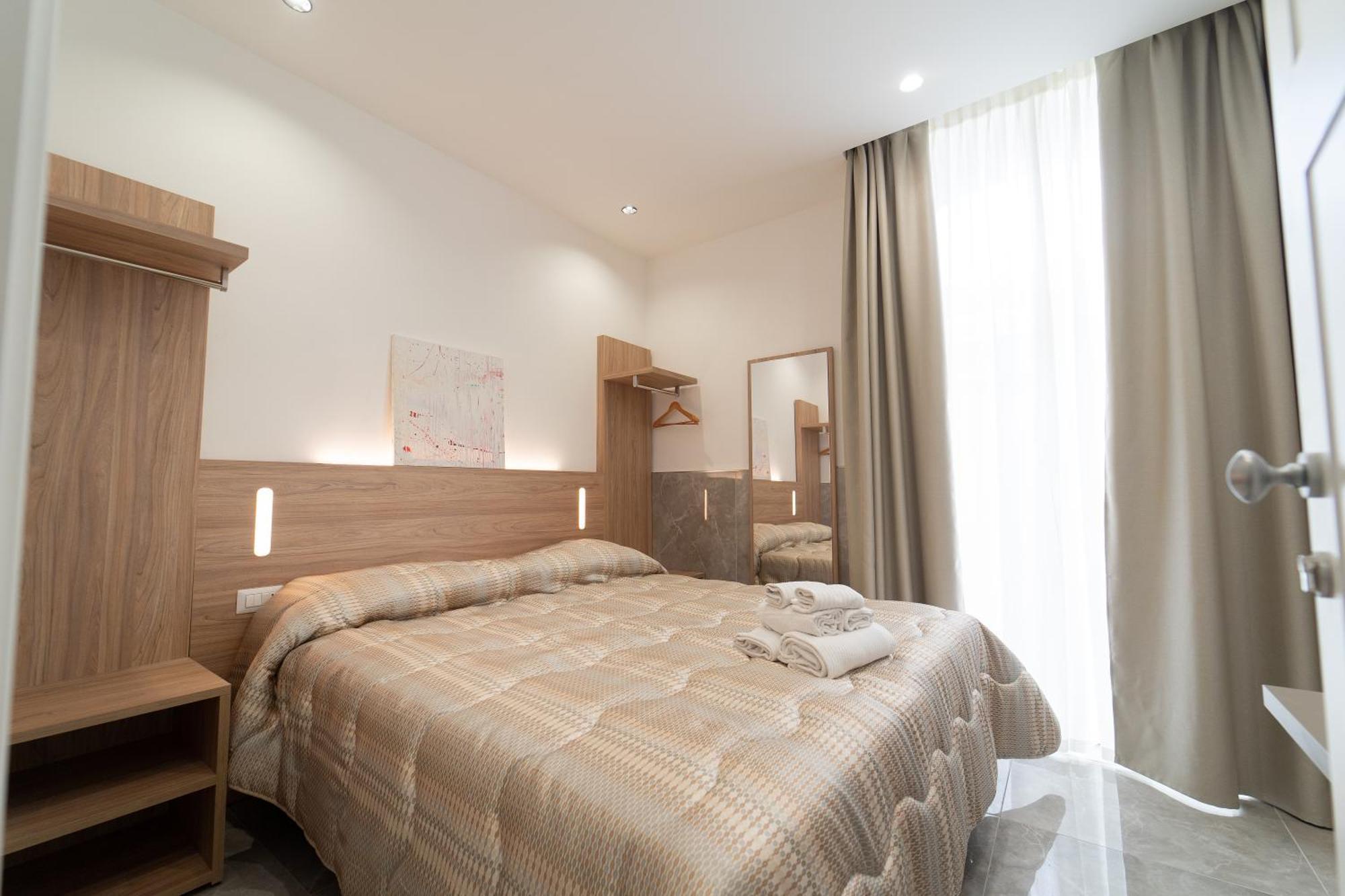 Guest house Le 4 Stagioni Dante H Centro, By Clapa Group