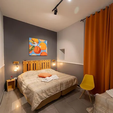 Le 4 Stagioni Dante H Napoli Centro, By Clapa Group Hotel Exterior photo