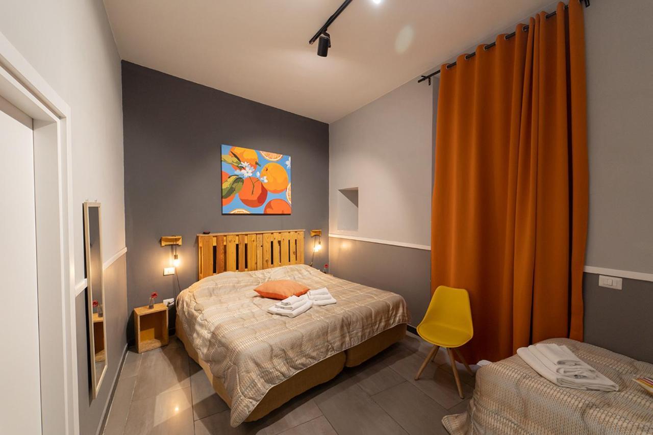 Le 4 Stagioni Dante H Centro, By Clapa Group 2* Napels